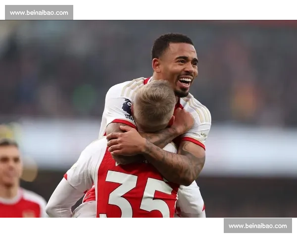 英超赛场风云再起豪门对决引爆激情之夜球迷热血沸腾见证冠军征程 - 副本