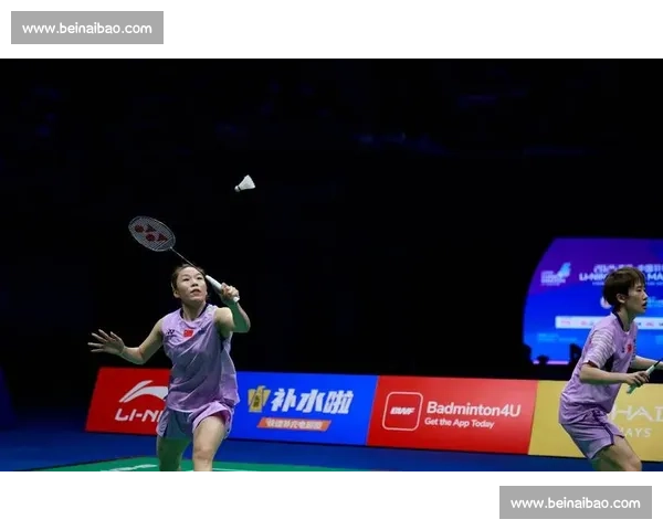羽毛球公开赛激烈对决精彩纷呈 各路高手争锋竞技呈现巅峰对决 - 副本 (2)